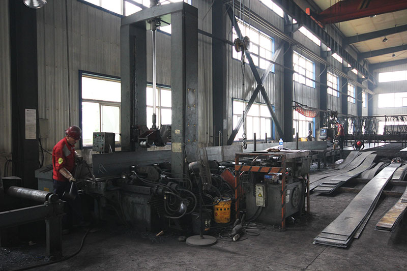 鋼結(jié)構(gòu)